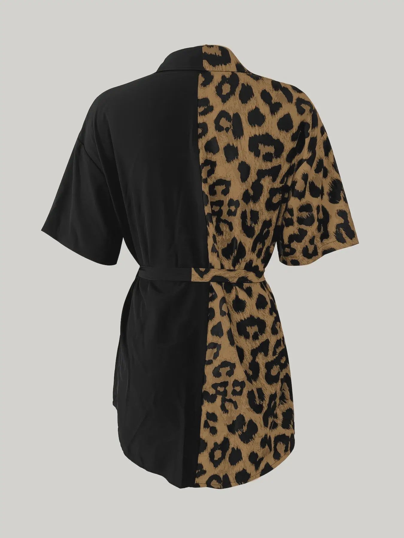 Dames Jurk met Leopard Print en Asymmetrische Kraag - Contrast Design