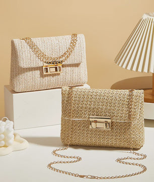 Stijlvolle Strooien Crossbody Tas met Gouden Kettingband - Perfect voor Dag en Avond