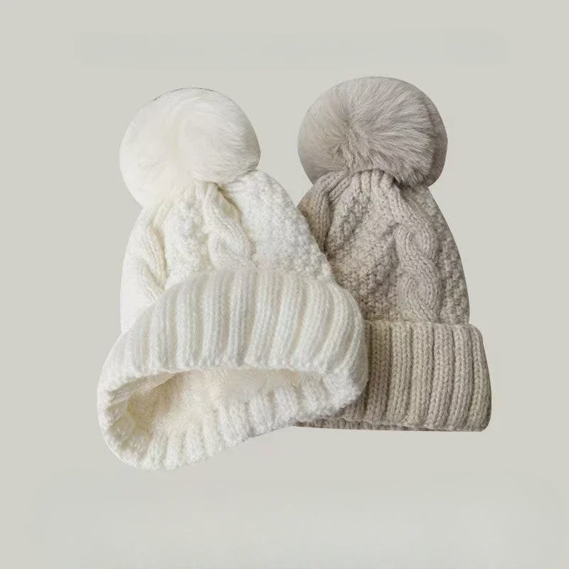 Warme Gebreide Wintermuts met Pluche Pompom - Stijlvol & Veelzijdig