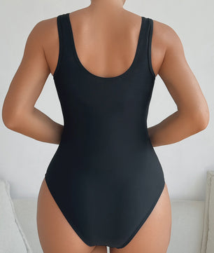Dames Zwart Badpak met Mesh Inzet en Twee Schouderbanden