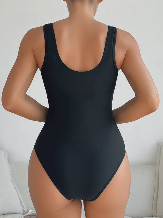Dames Zwart Badpak met Mesh Inzet en Twee Schouderbanden