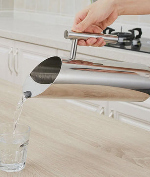 RVS Waterkan met Schenktuit - Modern & Hittebestendig voor Warme en Koude Dranken