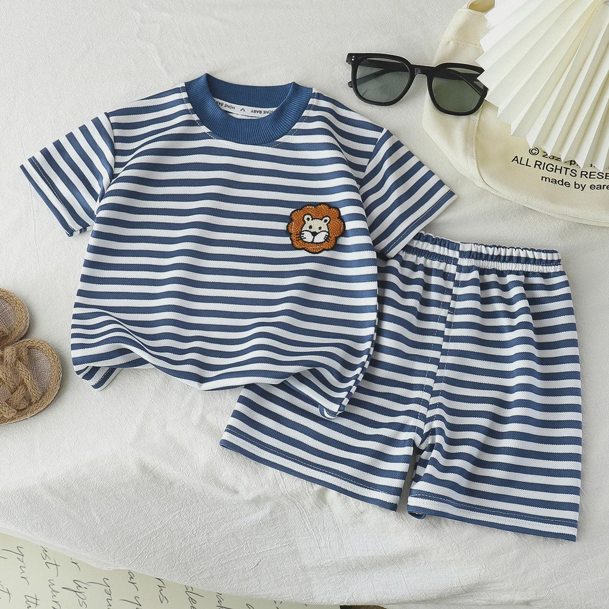 Zomer Set Kinderkleding: Gestreept T-shirt met Korte Mouwen en Short