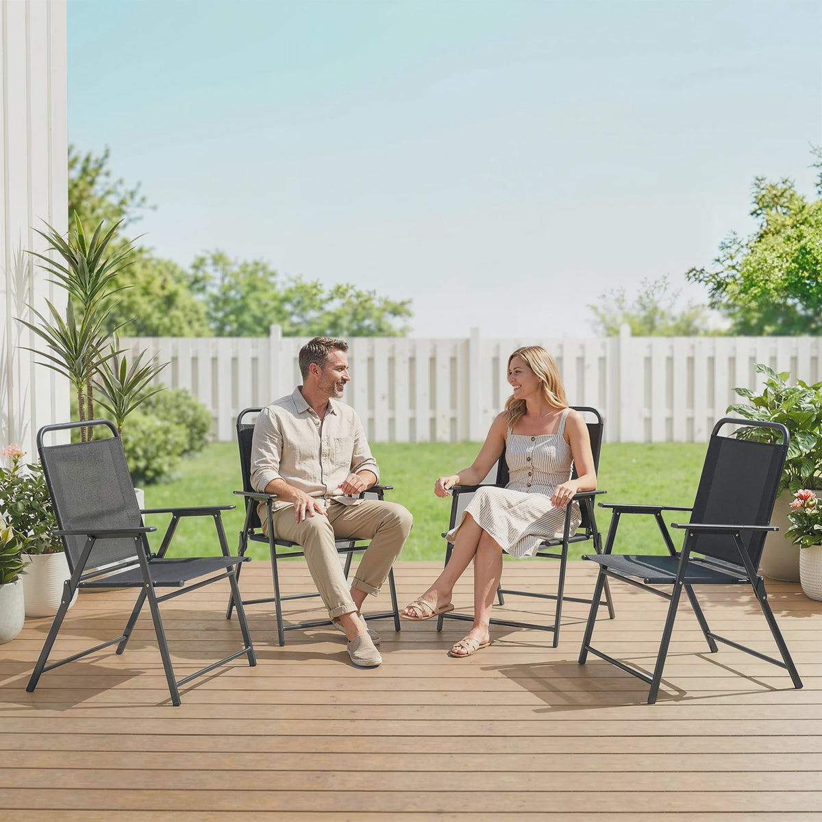 Outsunny Set van 4 Klapstoelen met Armleuningen - Zwart Textilene Zitting