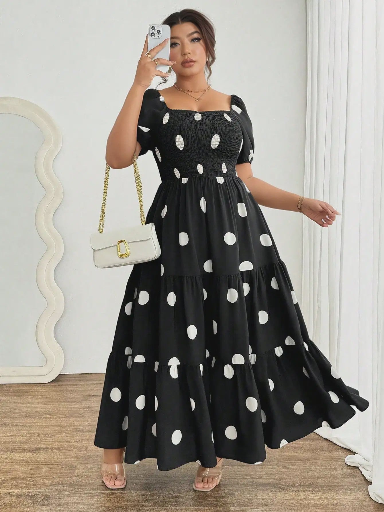 Zwarte Polka Dot Jurk met Pofmouwen en Vierkante Hals - Elegante Zomerjurk voor Dames