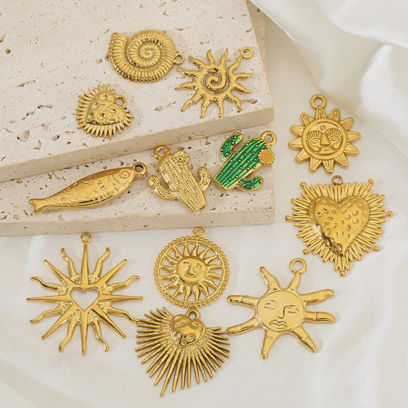 Set van 4 Gouden Bedeltjes: Zon, Hart, Schelp, Vis & Cactus - Roestvrij Staal 18k Goud PVD - DIY Sieraden Maken