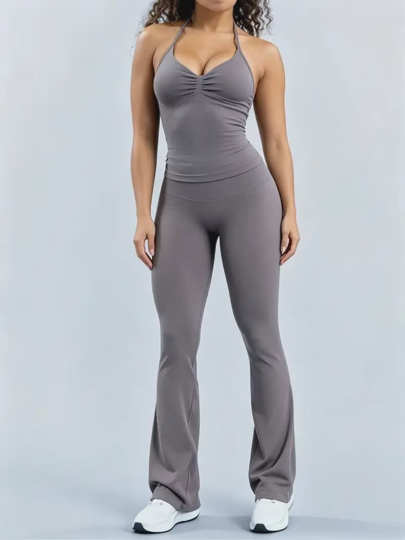 Dames Sportset: Seamless Strappy Top met Ruches & Butt Lifting Flare Leggings