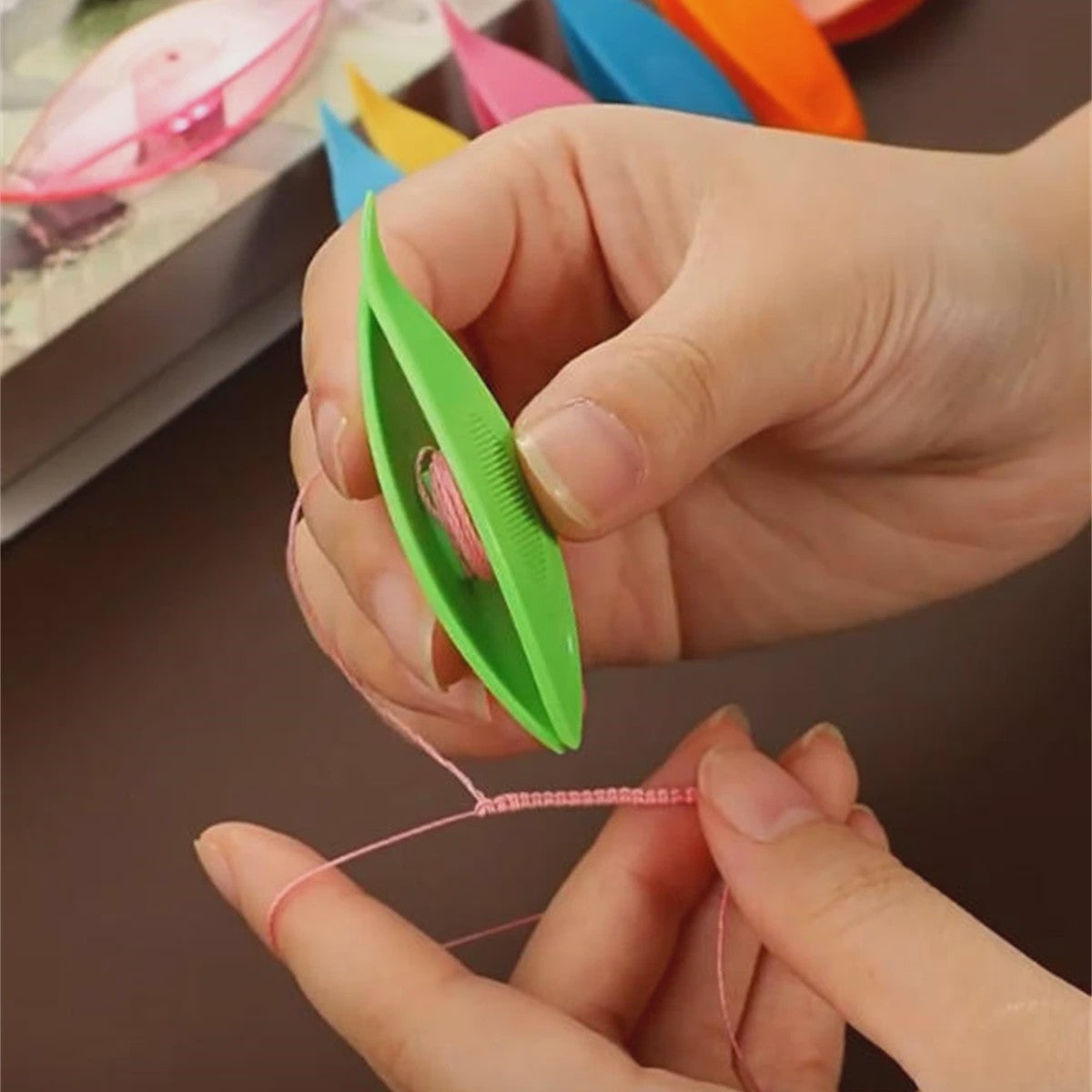 Set Kantklosjes - Kleurrijk Plastic Weefgereedschap voor Kant en Garen