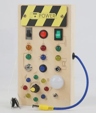 Houten Montessori Busy Board met LED Lichtjes en Schakelaars - Educatief Kinderspeelgoed voor Ontwikkeling en Reisplezier