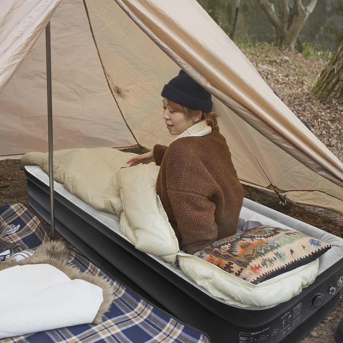 Luchtbed met Ingebouwde Elektrische Pomp - Zelfopblaasbaar voor Camping en Logees