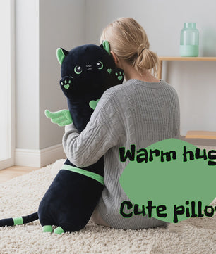 Kawaii Zwarte Kat Pluche Knuffelkussen met Vleugels - Extra Lang Slaapkussen voor Bank of Bed