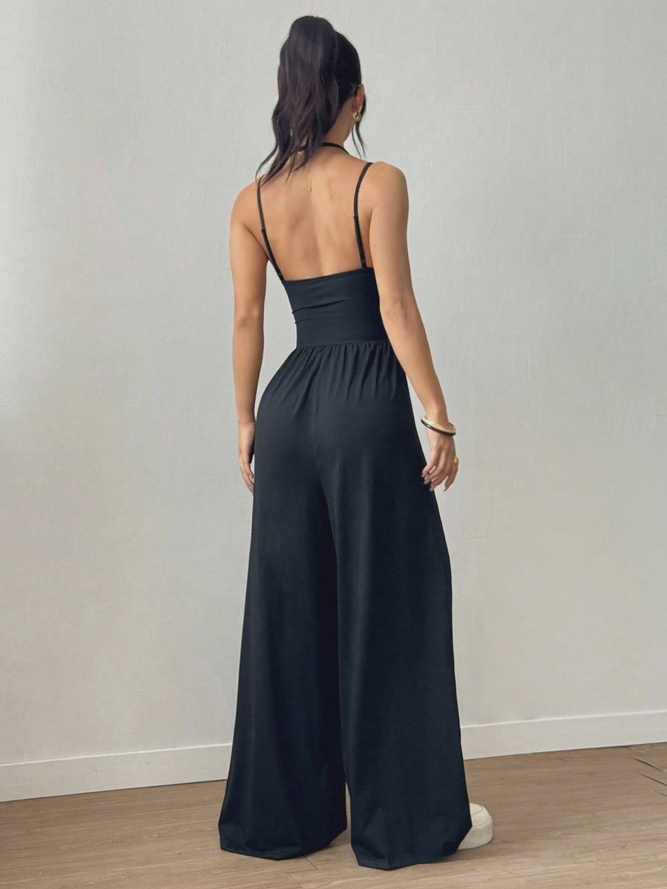 Dames Jumpsuit met Wijde Pijpen en Plissédetaillering - Casual Zomer & Lente