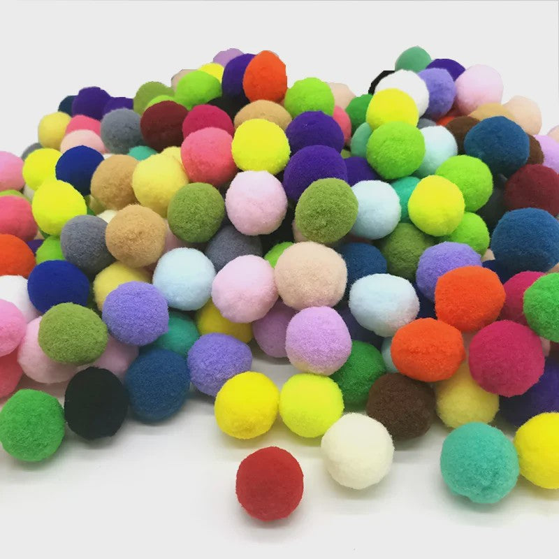 Mix van Zachte Pompoms (8-30mm) voor Knutselen, Decoratie & Speelgoed