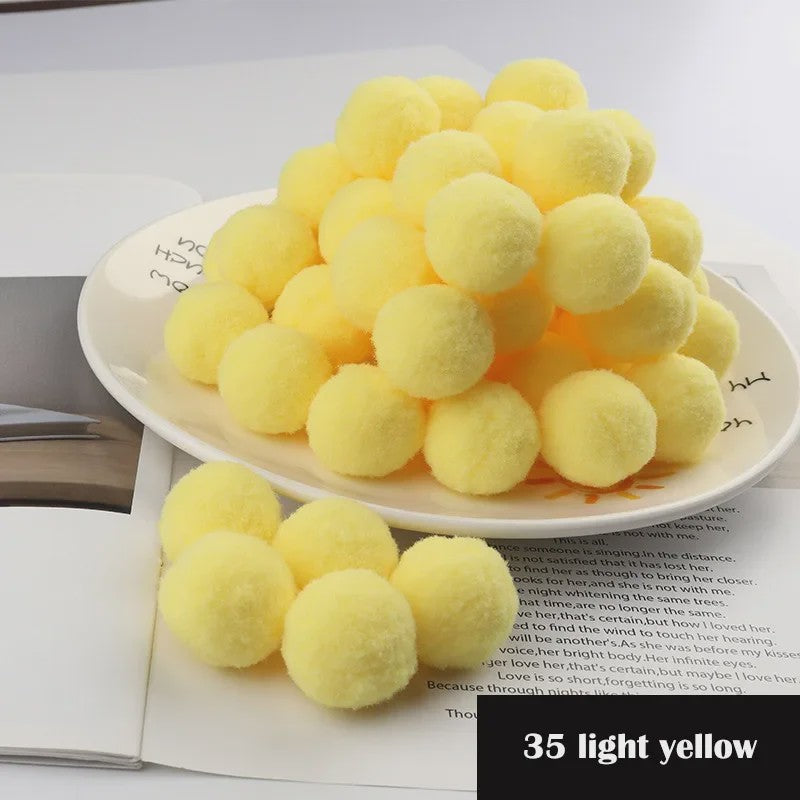 Mix van Zachte Pompoms (8-30mm) voor Knutselen, Decoratie & Speelgoed