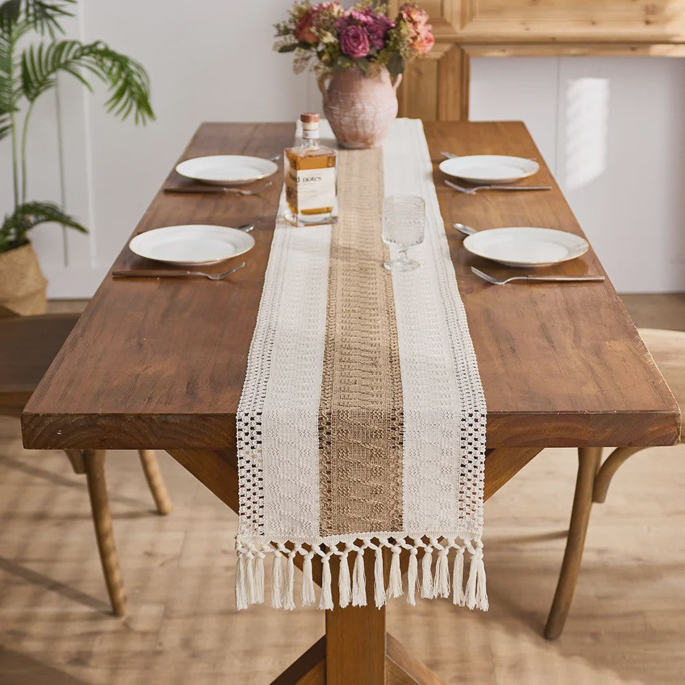 Bohemien Haakwerk Tafelrunner met Franje - Beige & Khaki - Sfeervolle Decoratie voor Binnen & Buiten