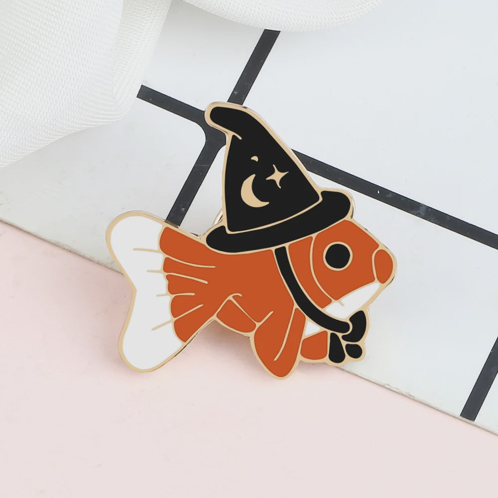 Grappige Vis Broche met Tovenaarshoed - Emaille Speld voor Dames, Heren & Kinderen