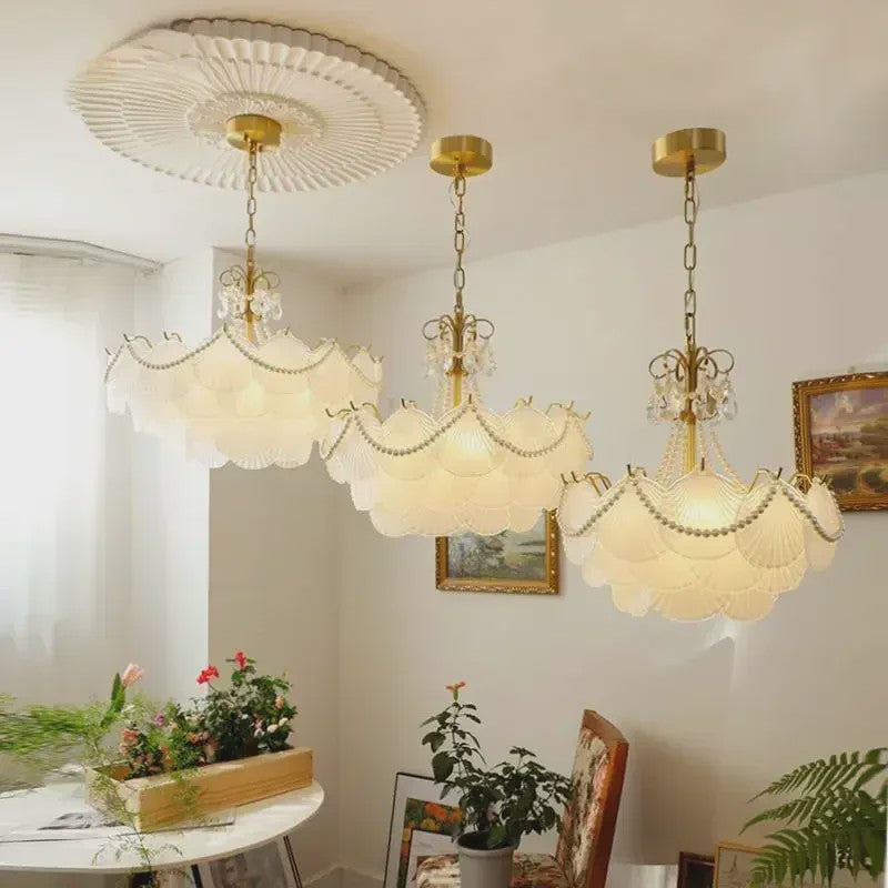 Moderne Koperen Plafondlamp met Schelp Glas en LED - Stijlvolle Hanglamp voor Woonkamer, Eetkamer & Slaapkamer