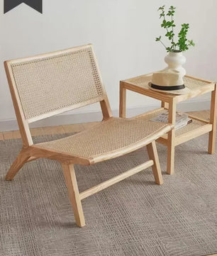 Luxe Fauteuil van Massief Hout en Rotan - Stijlvolle Relaxstoel voor Woonkamer of Balkon