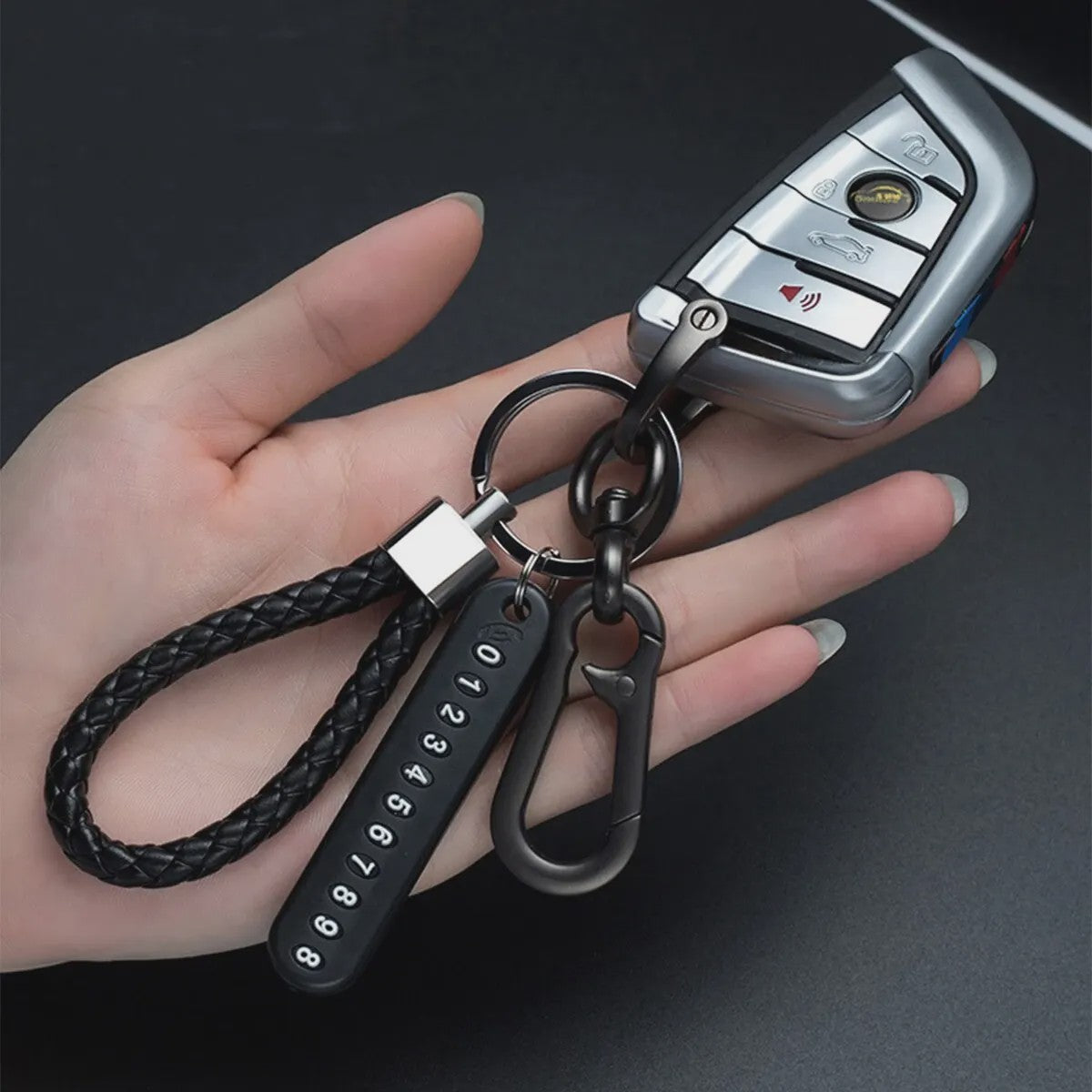 Trendy Leren Telefoonnummer Sleutelhanger voor Heren - Anti-verlies Auto Accessoire