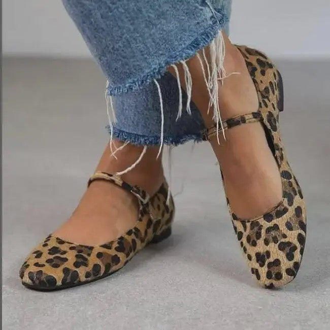 Dames Platte Schoenen met Luipaardprint, Drie Gespen en Ponyhaar Textuur