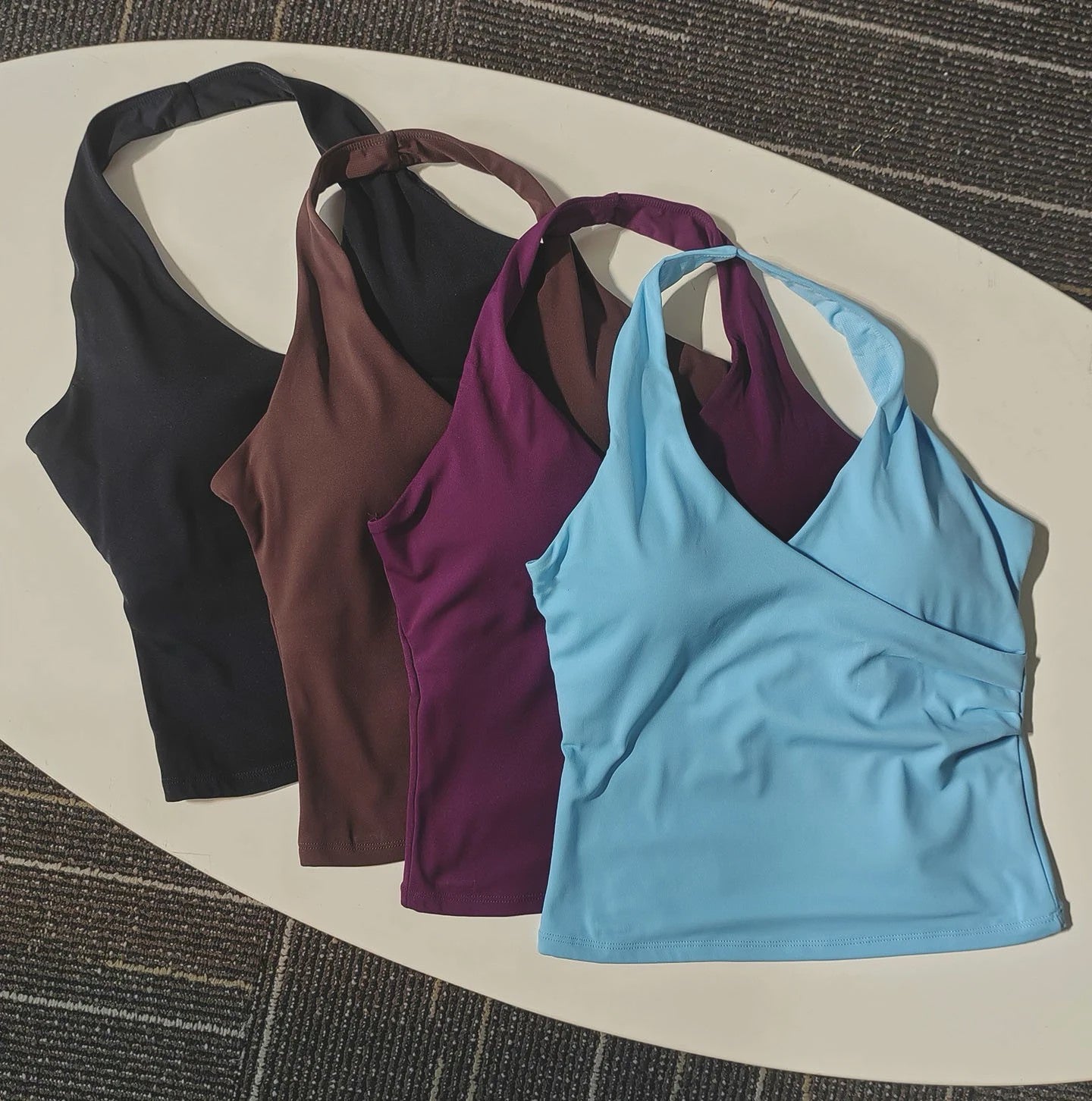 Comfortabele Sport BH met V-hals en Halter Nek - Ademend & Stijlvol
