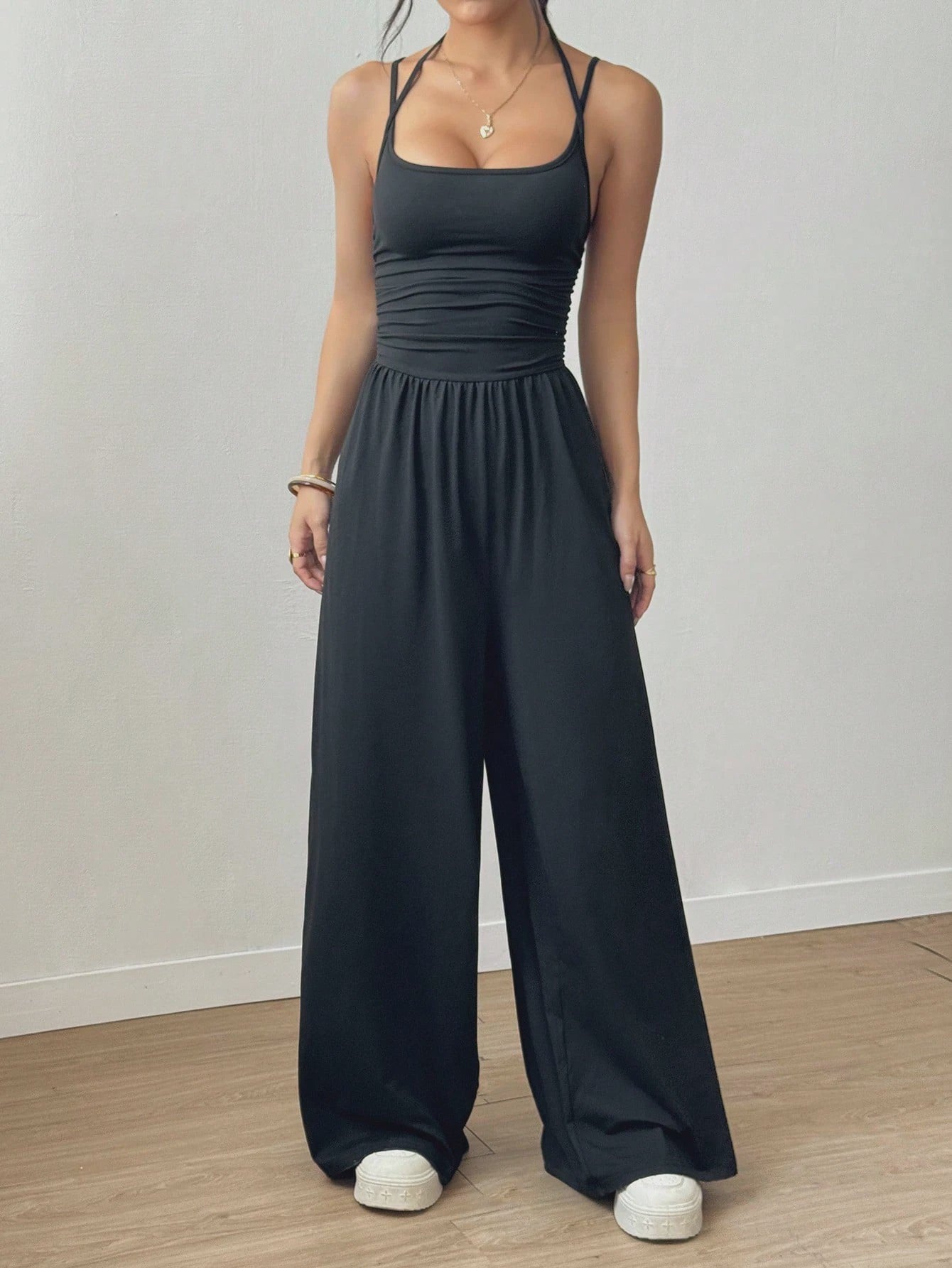 Dames Jumpsuit met Wijde Pijpen en Plissédetaillering - Casual Zomer & Lente