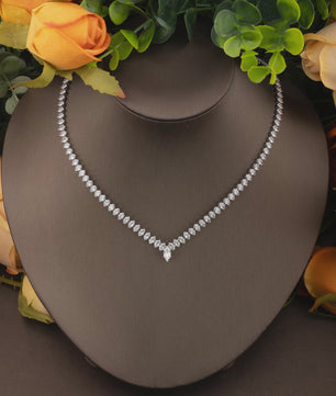 Elegante Zirkonia Sieradenset V-vorm - Perfect voor Dagelijks Gebruik en Feestjes