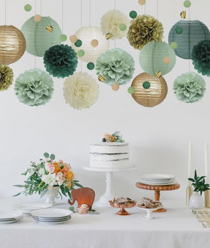 16-delige Feestdecoratie Set: Saliegroene Lampionnen & Pompons in Goud, Ivoor & Grijsgroen