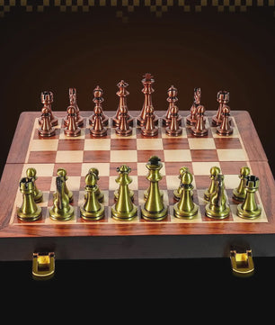 Luxe Metalen Schaakspel met Houten Koffer - Retro Design & Draagbaar