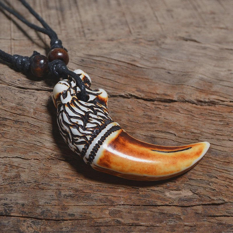 Stoere Leeuwentand Ketting Hanger - Retro Afrikaanse Tribal Stijl Amulet