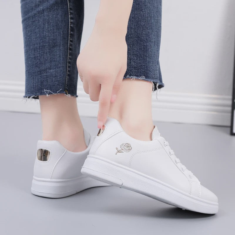 Dames Witte Sneakers met Geborduurde Bloem - Casual Leren Veterschoenen