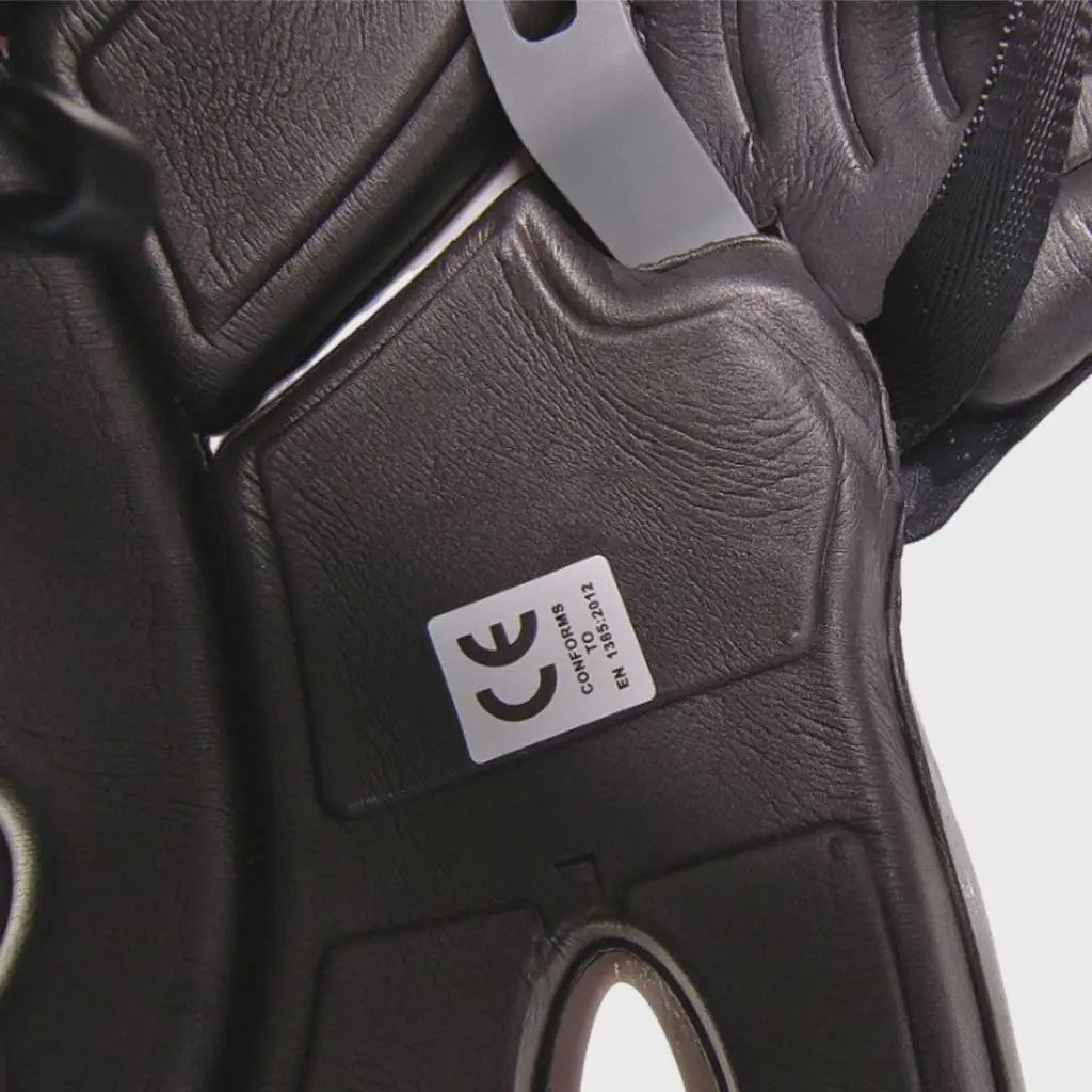 Water Sport Helm M/L met Gehoorbescherming - Kayak, Wakeboard, Kitesurf & Rafting