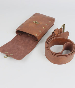 Middeleeuwse Cosplay Lederen Riem met Tas en Decoratieve Sleutels - Renaissance & Halloween Accessoire