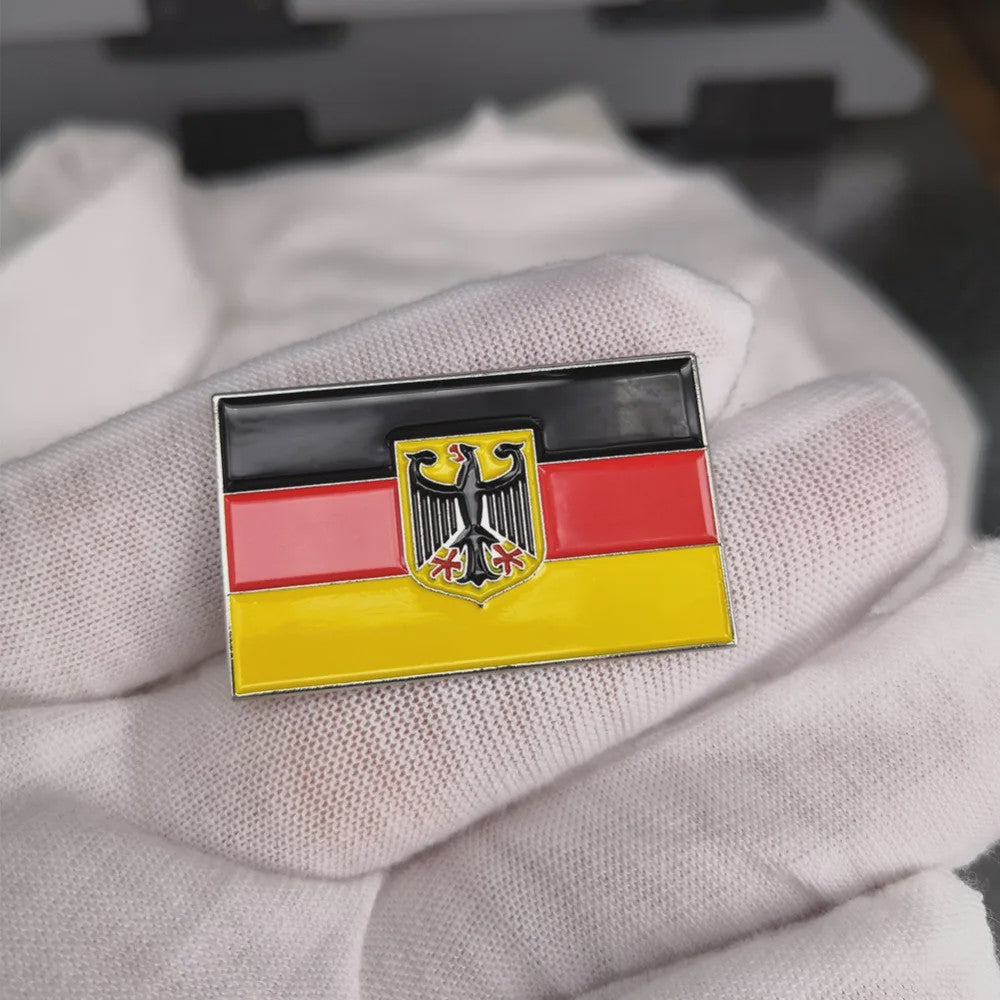 Duitse Vlag Speld met Adelaar Embleem - Officiële Staatswimpel Pin Badge