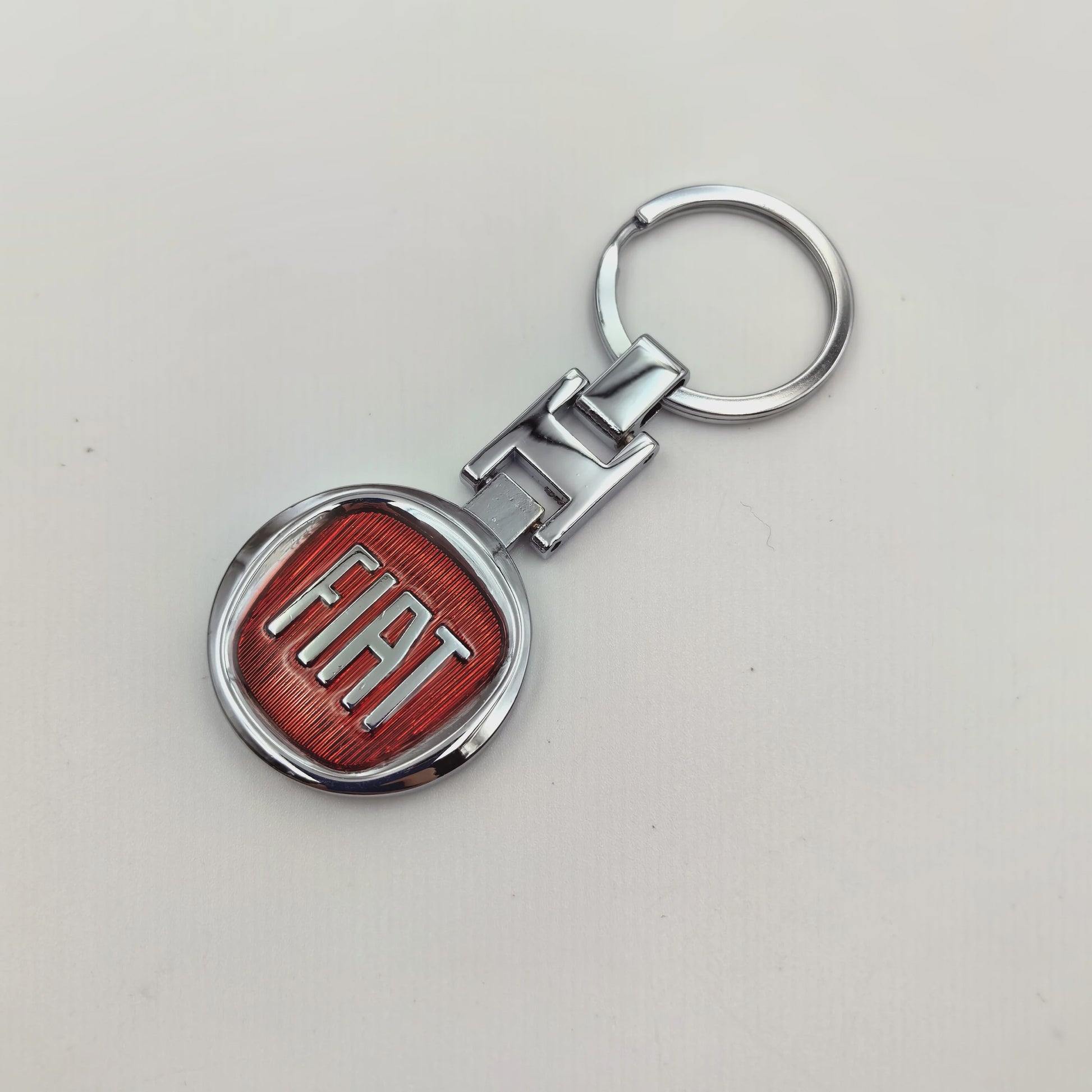 FIAT Autosleutelhanger met Logo - Stijlvolle Sleutelhanger voor Diverse Fiat Modellen