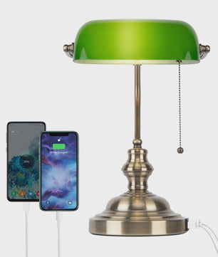 Groene Bankierslamp met 2 USB-poorten en Messing Voet - Klassiek Design, Moderne Functionaliteit