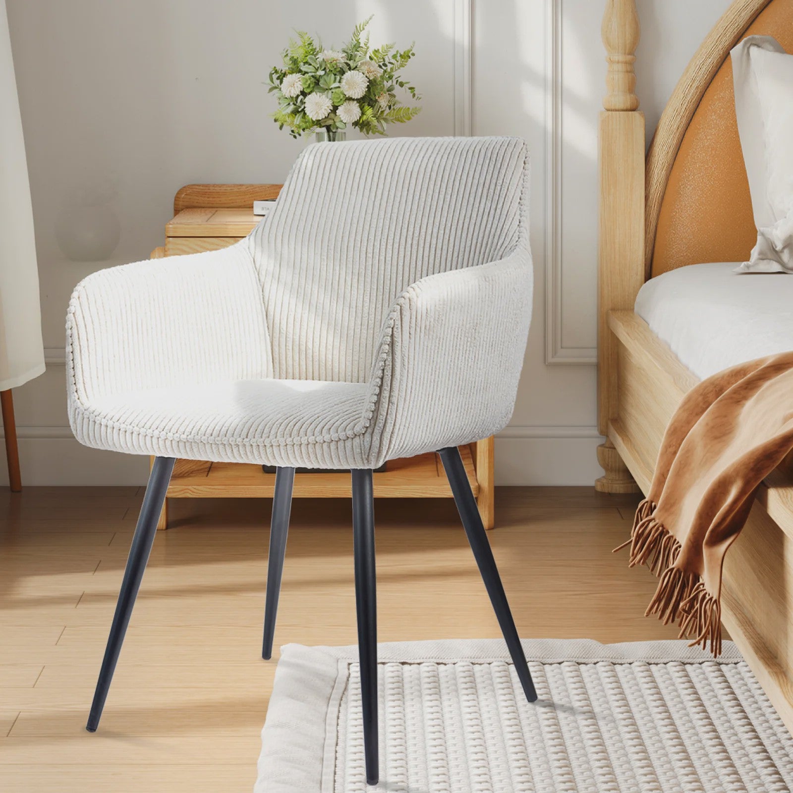 Set van 2 Moderne Gestoffeerde Eetkamerstoelen met Armleuningen - Comfortabel Corduroy & Stabiele Metalen Poten