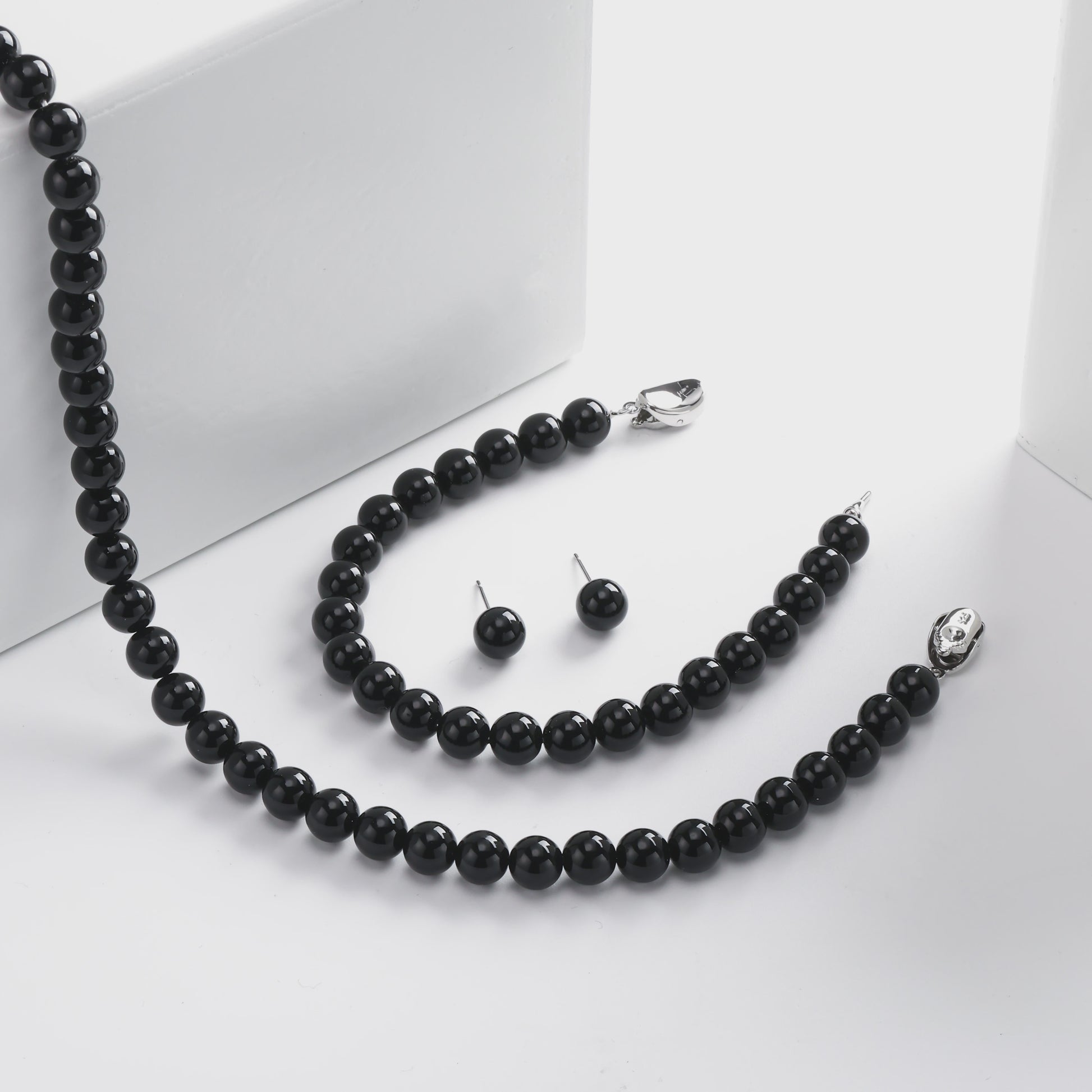Elegante Zwarte Parel Sieradenset: Ketting, Armband & Oorbellen in Cadeaubox