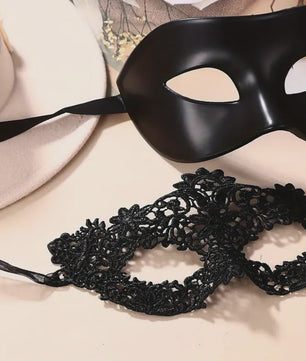 Set van 2 Elegante Zwarte Kant Maskerade Maskers voor Koppels - Venetiaans, Mardi Gras, Halloween