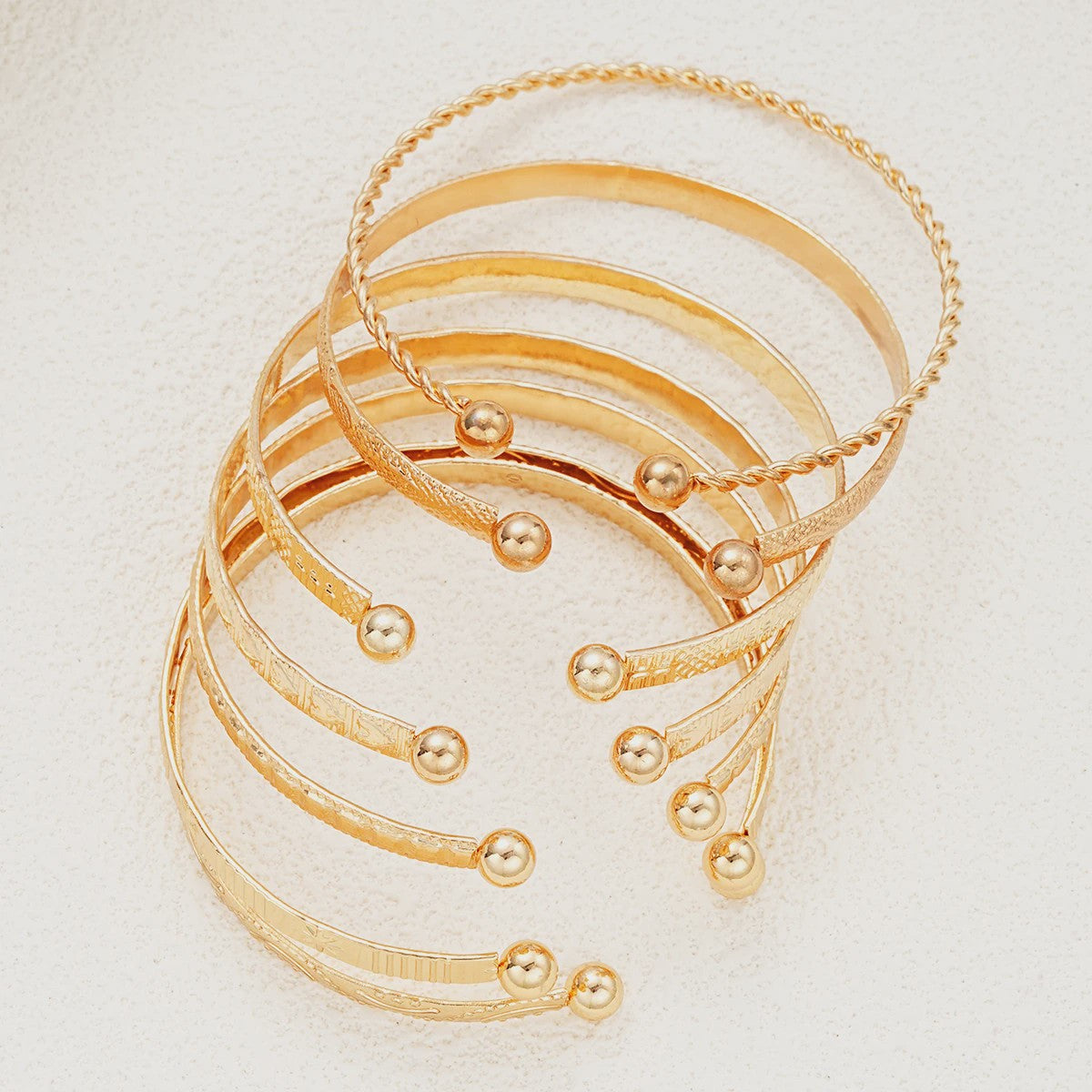 Set van 7 Gouden Punk Armbanden voor Dames - Streetwear & Goth Stijl