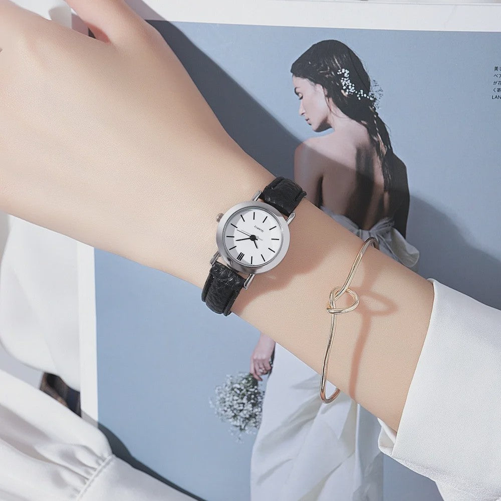 Chique Dameshorloge met Leren Band - Stijlvol en Casual Quartz Horloge