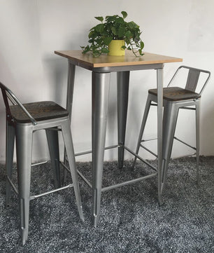 Set van 4 Metalen Barkrukken met Rugleuning - 84 cm Hoog - Stapelbaar - Vintage/Industriële Stijl