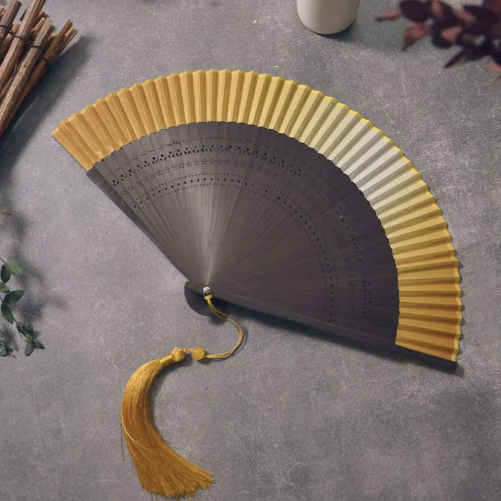 Luxe Bamboe Vouwventilator met Gradatiekleur & Kwastje - Retro Stijl