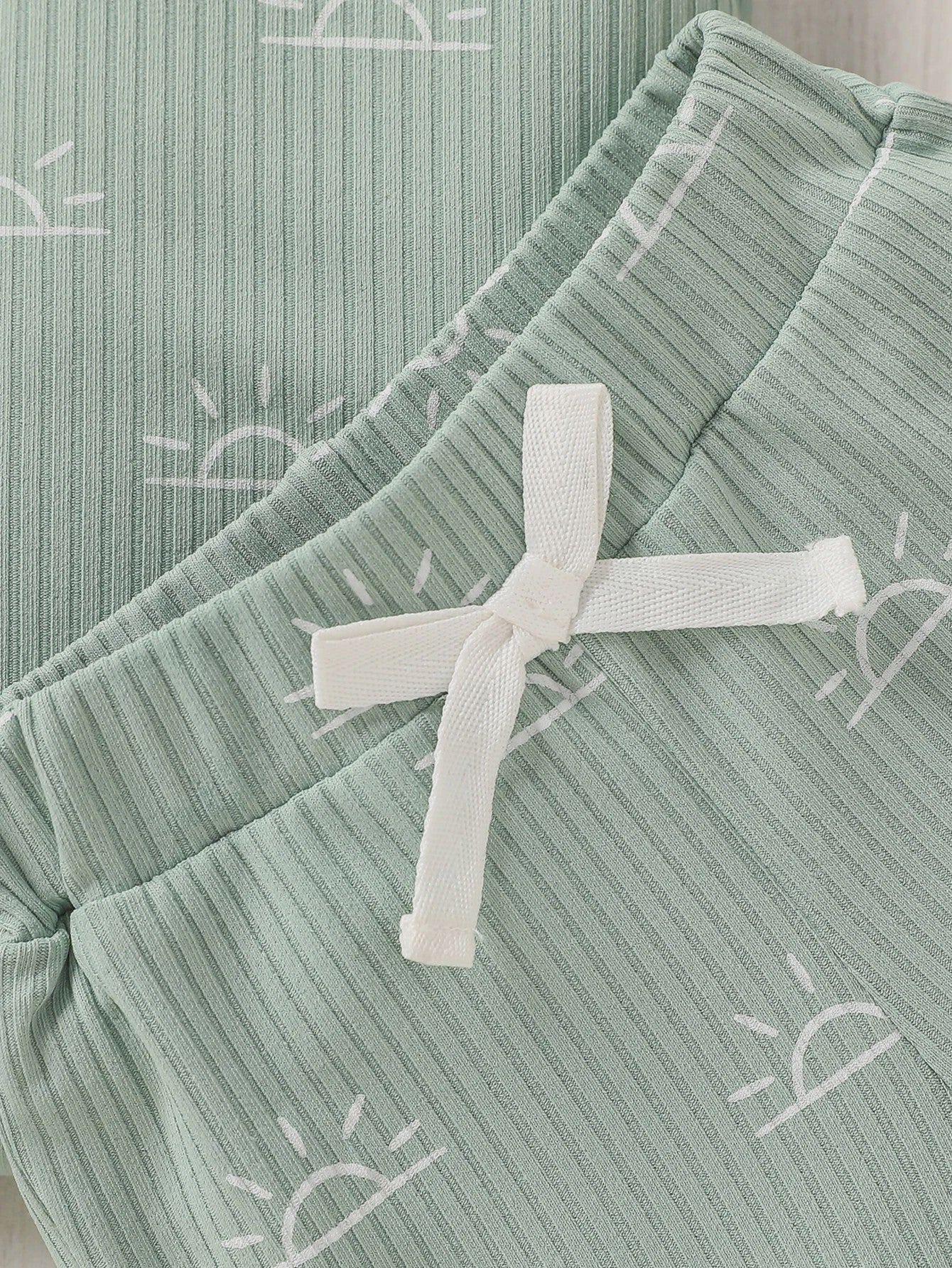 Schattige Baby Zomer Set: Korte Mouw Top & Broek met Zonneprint en Strik - Casual Outfit voor Pasgeborenen