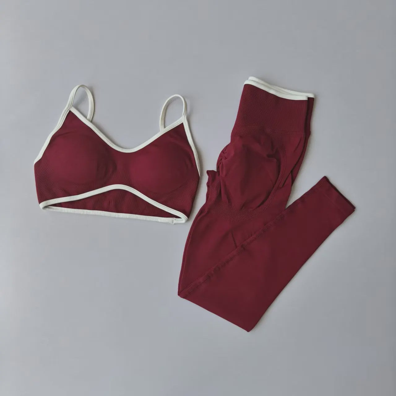 Naadloze 2-delige Sport Set: Leggings met Hoge Taille & Strappy Sport BH voor Fitness en Gym