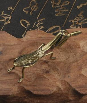 Antiek Messing Bidsprinkhaan Ornament - Miniatuur Insectbeeldje voor Bureau & Feng Shui