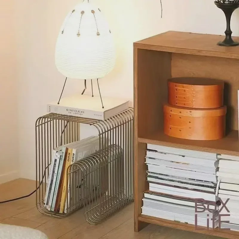 Scandinavische Metalen Bijzettafel - Minimalistisch Design met Boek- en Tijdschriftenopslag