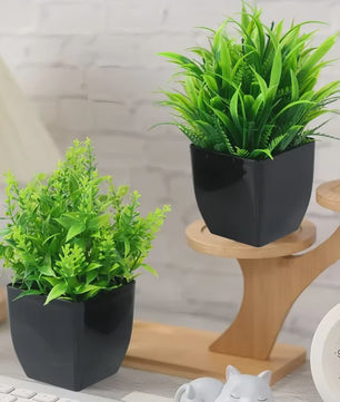 Kunstplant in Zwarte Pot - Decoratieve Groene Plant voor Huis, Kantoor & Feest