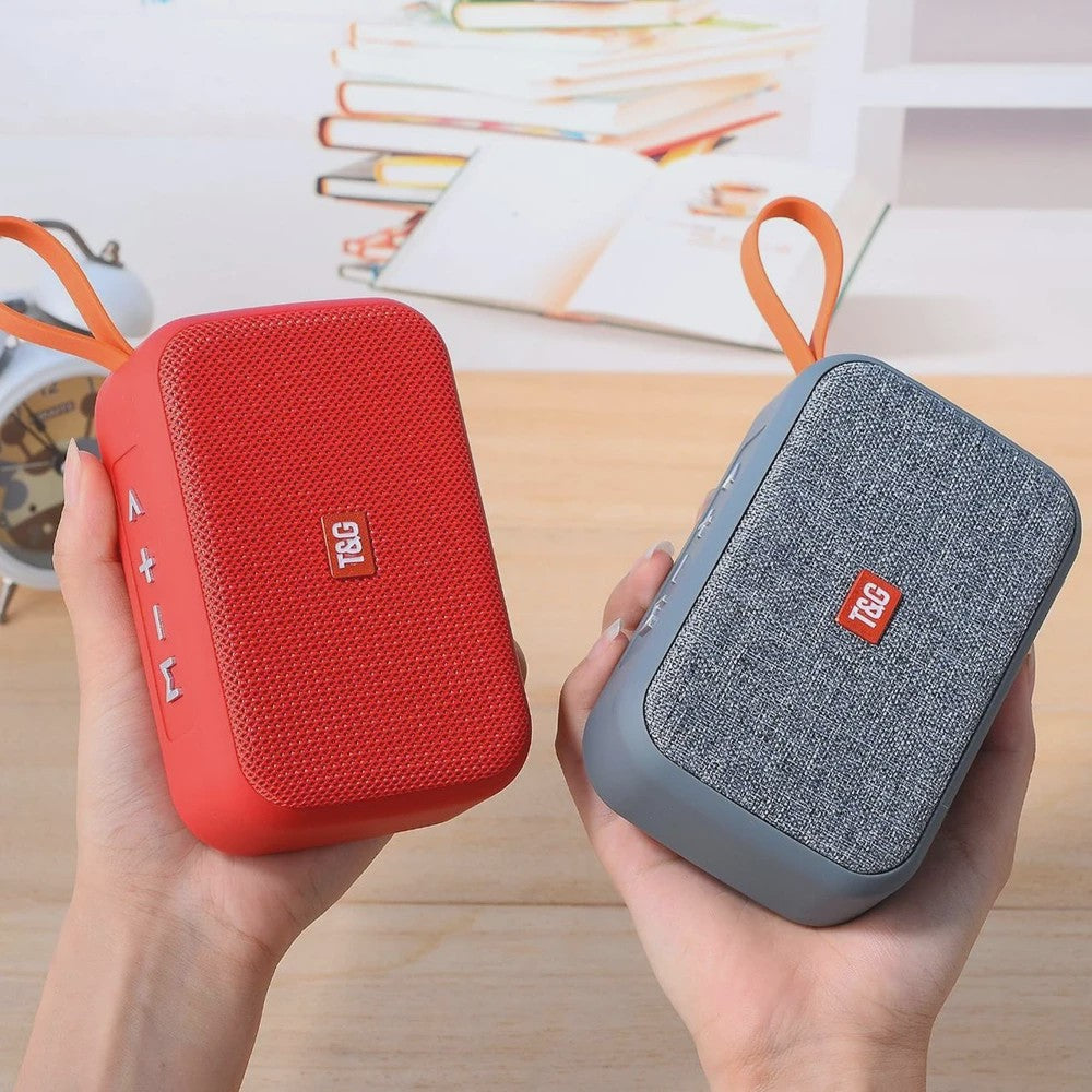 Draagbare Bluetooth Speaker met Subwoofer, FM Radio & AUX - Outdoor Muziek Box