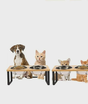 Verhoogde Houten Voerbak voor Katten en Honden - 15° Kantelbaar met RVS Kom